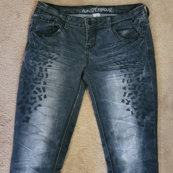 Almost Famous Black Cheetah Prints Jeans sz 9 - Picture 2 of 4